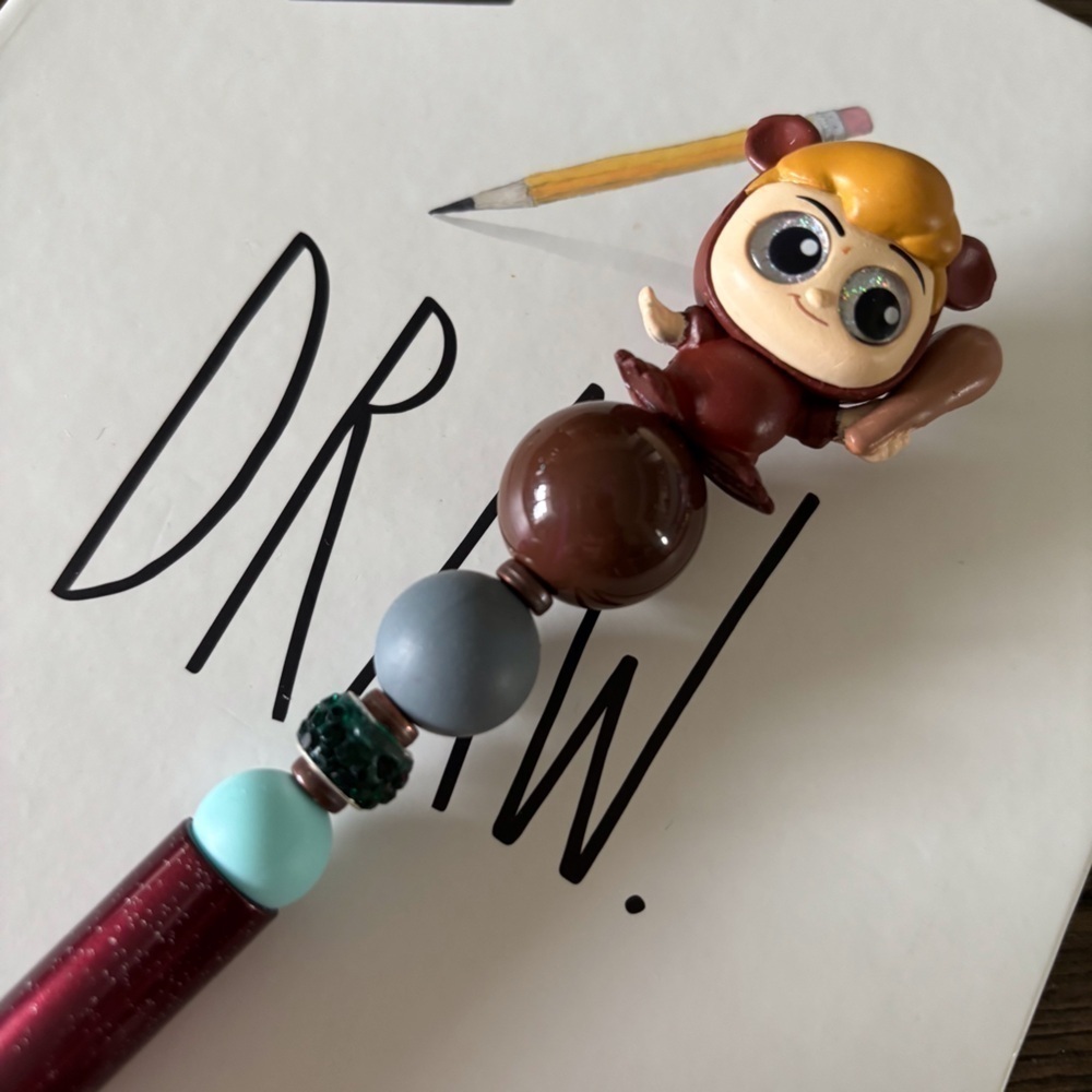 Disney Doorables: Peter Pan: The Lost Boys: Cubby handmade beaded pen